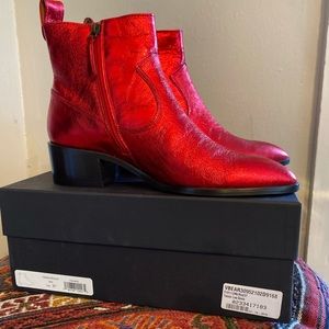 Veronica Beard
Tanner Low Boots, Red, 37